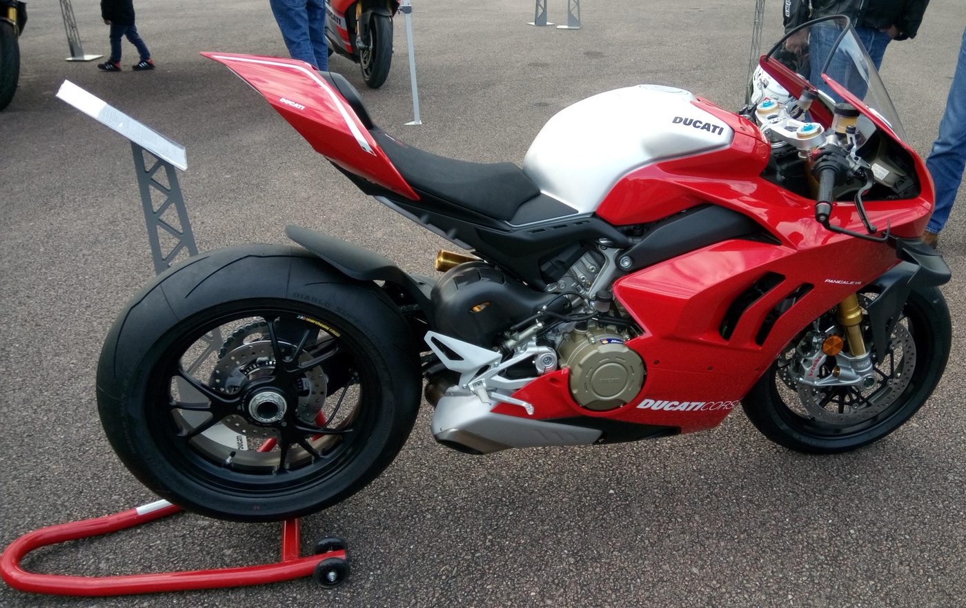 Ducati Panigale V4 R