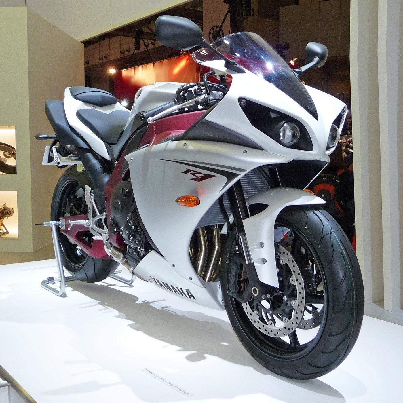 Yamaha YZF-R1